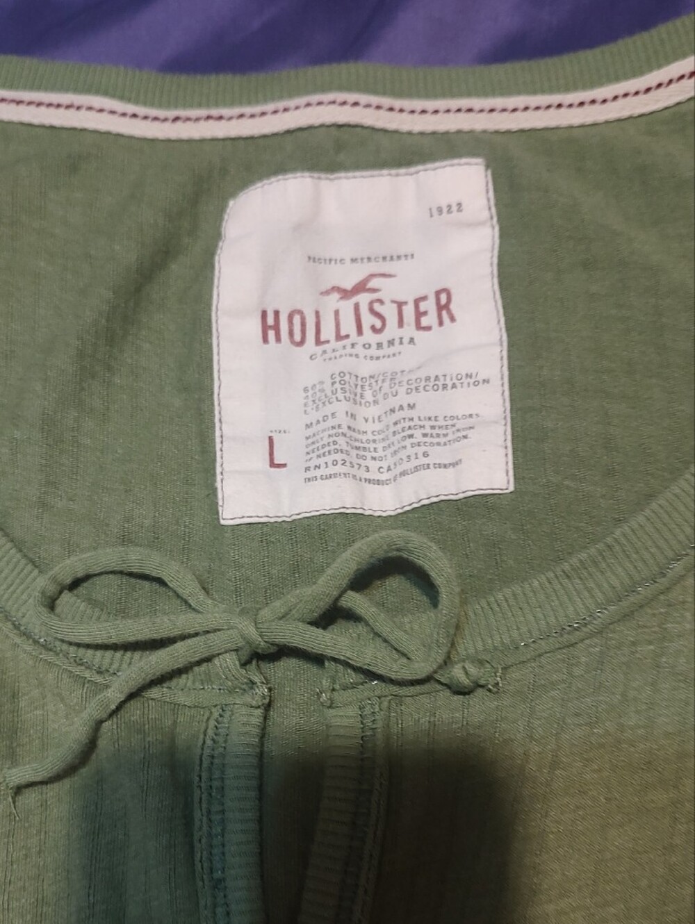 Hollister Women's Olive Green Ribbed Lace-Trim Long Sleeve Henley - Picture 4 of 4